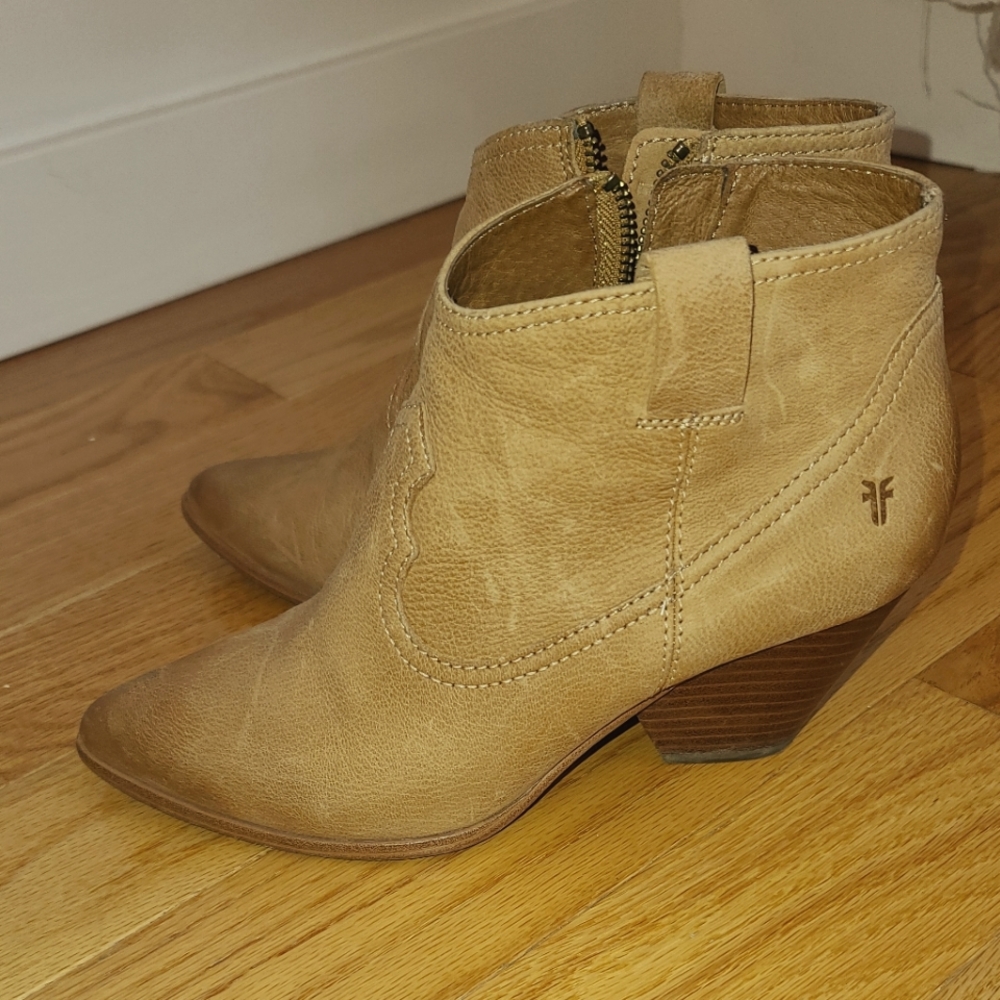 Frye Reina booties